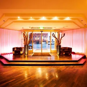 **** Hotell Bristol - Frankfurt - Station Tyskland